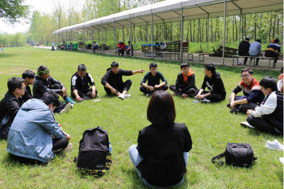 腾博官方诚信官网入口集团业务事业群Q1季度绩优游——为梦想释放狂野353.png